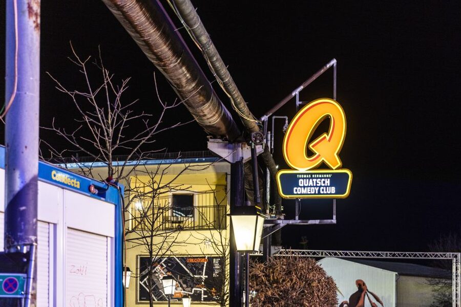 Quatsch Comedy Club München: Die Live Show - Why the live setting matters