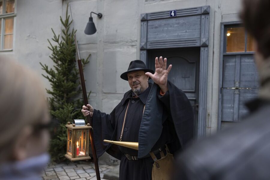 Quedlinburg: Historical Old Town Evening Walking Tour - Night watchmen and the practical work of safety