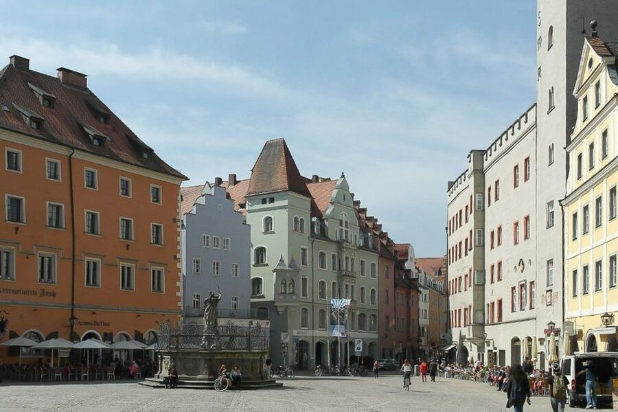 Regensburg: Private Walking Tour With Professional Guide - Key points at a glance