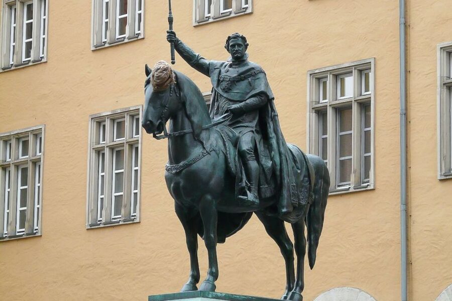 Regensburg: Private Walking Tour With Professional Guide - Pace, access, and practical limits