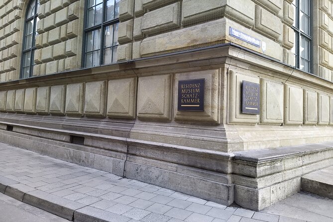 Residence Munich Private Tour including entrance ticket - The Antiquarium and its careful restoration