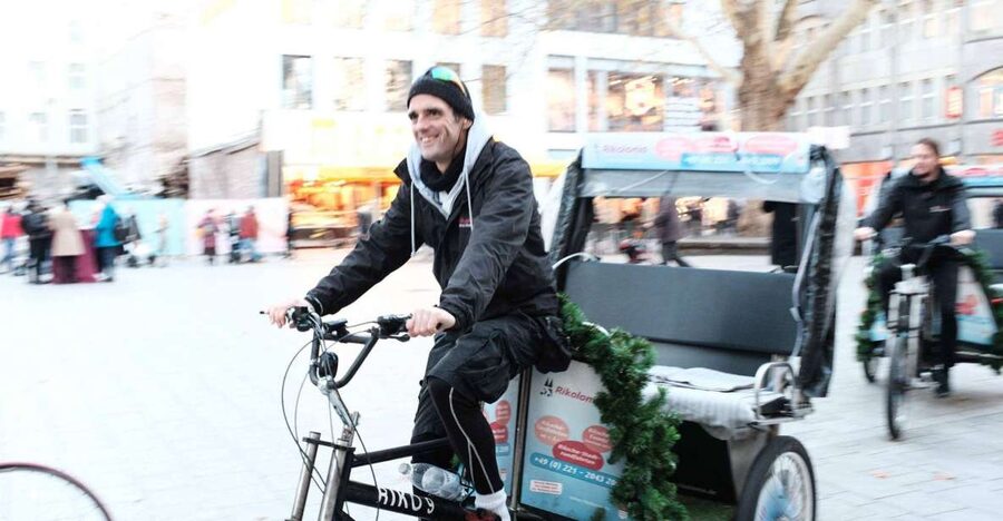 Rickshaw Glühwein Ride - Why a rickshaw works well in winter Cologne