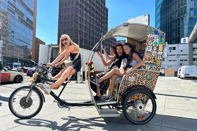 Rickshaw Sightseeing City Tours Berlin - Rikscha Tours - Brandenburg Gate and the government quarter