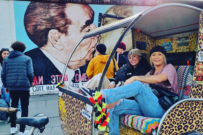 Rickshaw Sightseeing City Tours Berlin - Rikscha Tours - Tiergarten and the Soviet War Memorial