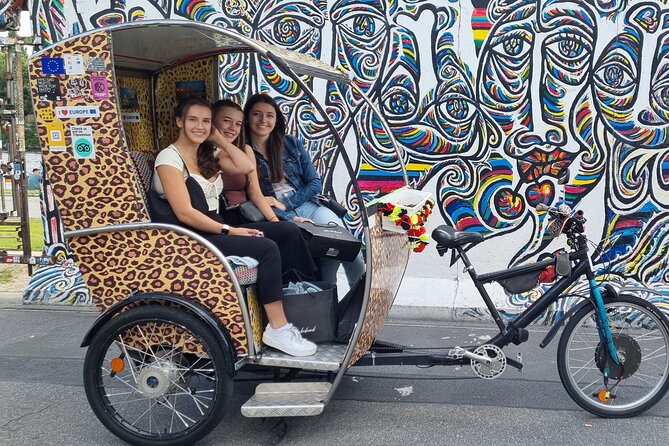Rickshaw Tours Berlin - Groups of up to 16 people with several rickshaws - Gropius Bau and the Berlin Wall Memorial