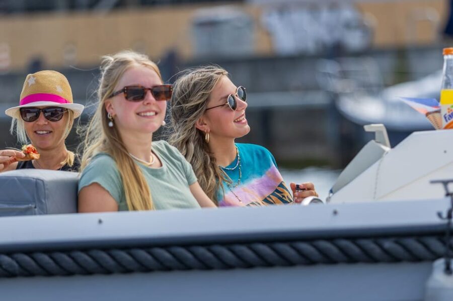 Rostock: Electric Boat Rental on the Warnow River - Picking Up Your Boat at Boat-Now Rostock