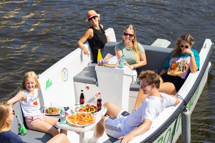 Rostock: Electric Boat Rental on the Warnow River - What the Boat Feels Like for Six People