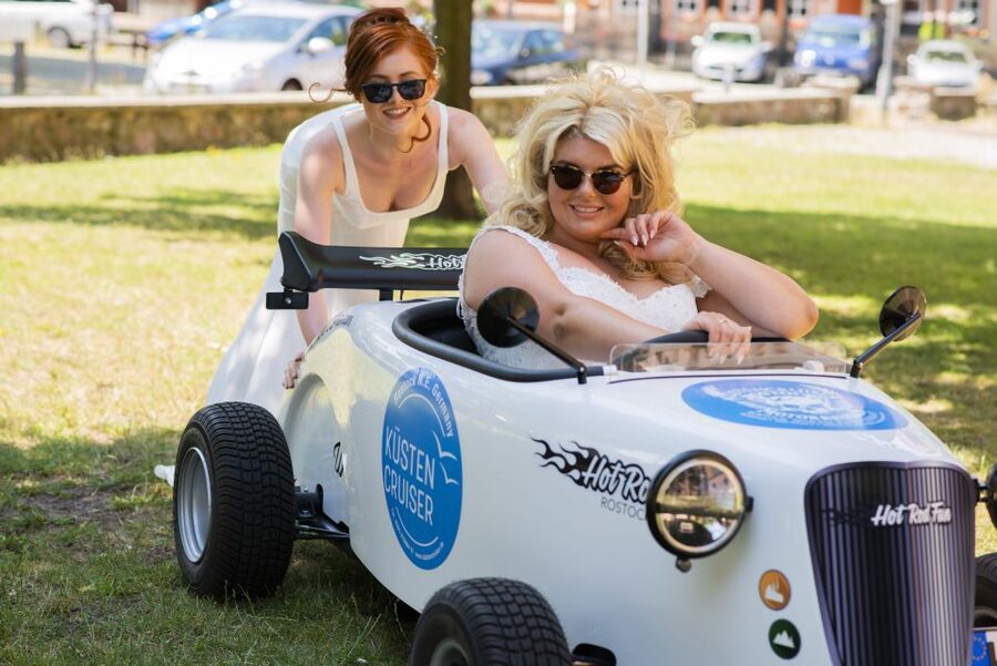 Rostock: Hot Rod Harbor City Tour - The sightseeing is secondary to the driving