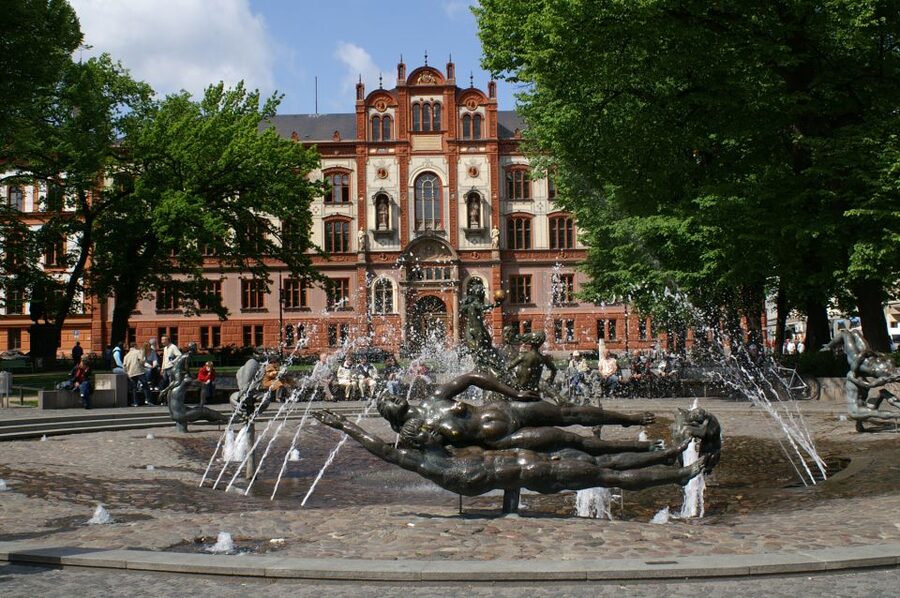 Rostock: Warnemünde and Rostock Half-Day Shore Trip - Key points at a glance