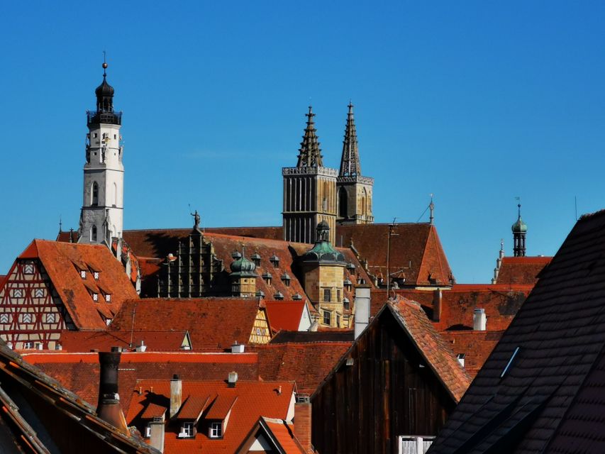 Rothenburg ob der Tauber: Private Old Town Walking Tour - Walking the medieval walls and passing through a historic gate