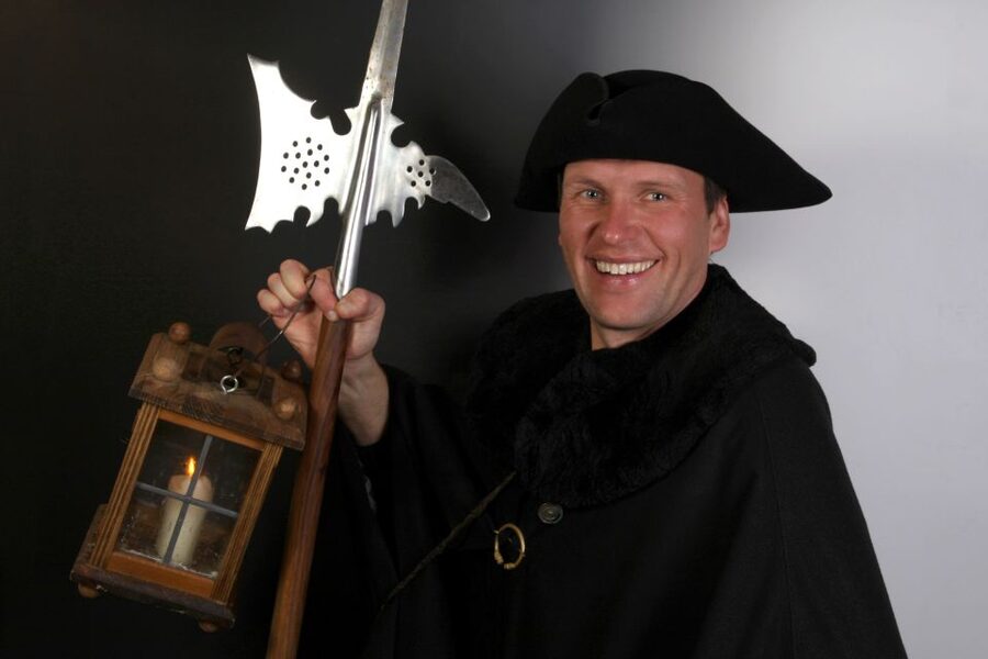 Rothenburg: Private Night Watchman Tour - Town hall, squares, and the duties of a watchman
