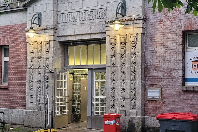 Running tour Hamburg with insider tip guarantee - A Hamburg tour built around your stride