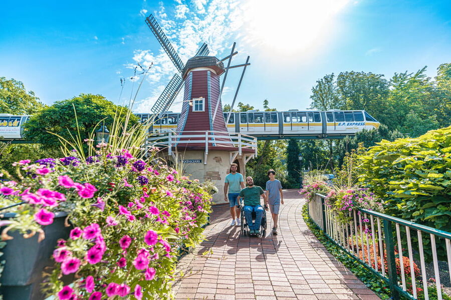 Rust: Europa-Park 2-Day Entrance Ticket - Opening dates and seasonal planning