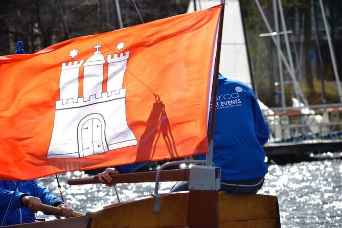 Sailing trip on the Hamburg Outer Alster - Why this small boat is different from Hamburg’s tourist cruises