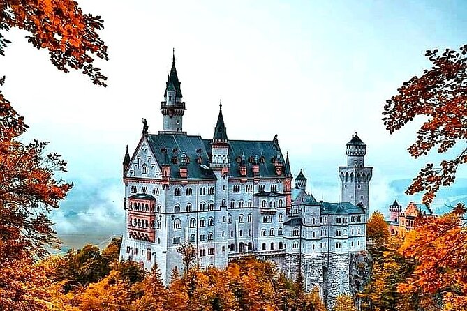 Skip the Line: Neuschwanstein Castle Private Tour From Füssen or Hohenschwangau - The walk up to Neuschwanstein Castle