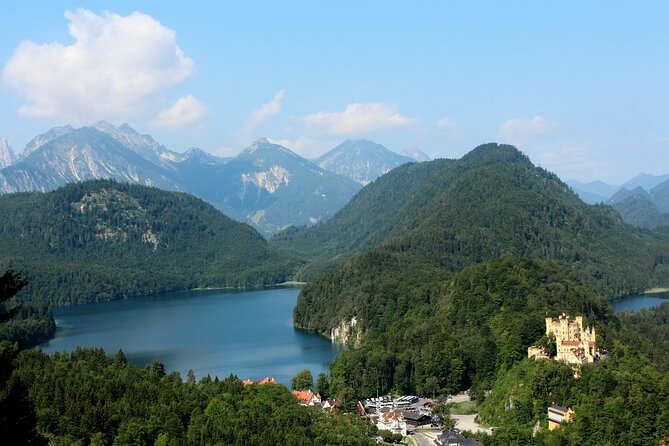 Skip The Line Neuschwanstein Castle Tour from Hohenschwangau - Reaching Neuschwanstein without the usual ticket stress