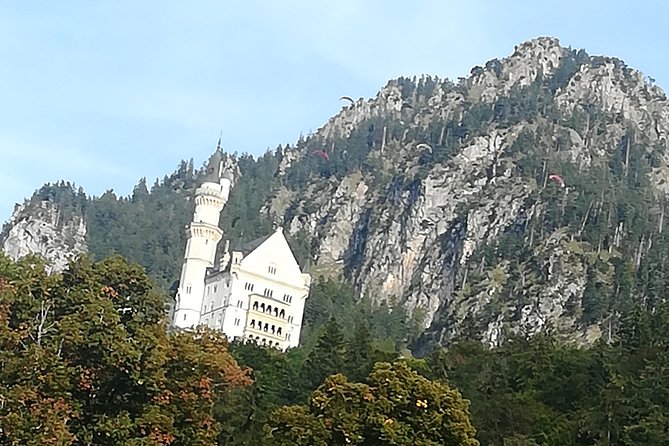 Skip-the-Line Neuschwanstein Castle Tour from Munich - Van transfer from the station to Hohenschwangau