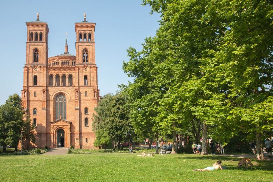 Small Group Tour: "Wild Kreuzberg" - Heinrich-Platz and the art squat at Bethanien