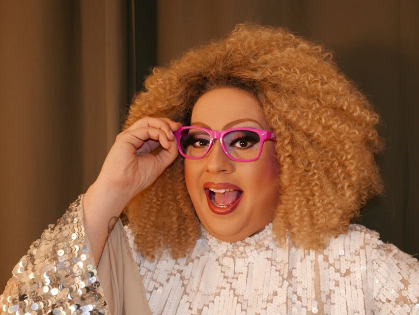 St. Pauli Nightlife Tour with Drag Queen in German - Olivia Jones’ Dollhouse and the evening’s grand finale