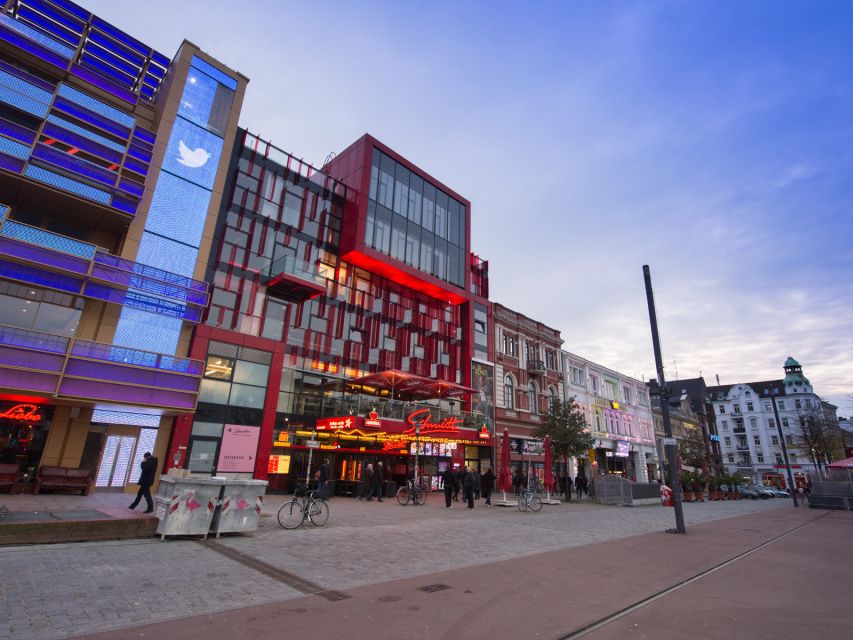 St. Pauli Tour: Drag-Attack with Barbie Stupid & Lee Jackson - Who should book this St. Pauli experience?
