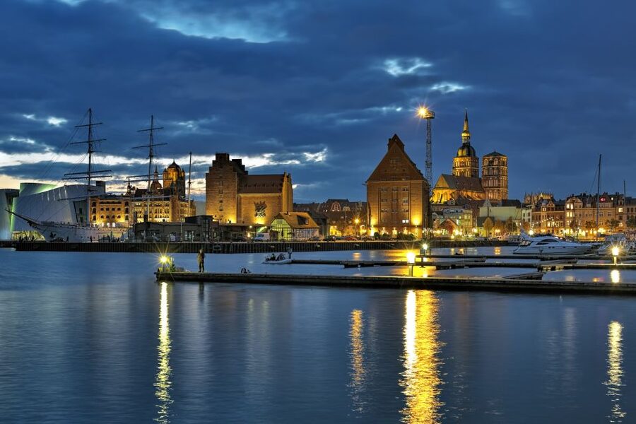 Stralsund: Old Town Evening Tour with a Night Watchman - Medieval crime and the darker side of Stralsund