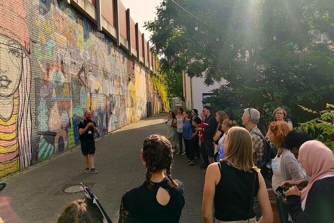 Street Art Tour Köln Ehrenfeld - The graffiti tag activity