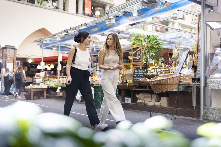 Stuttgart: Guided Tour of the Stuttgart Market Hall - Meeting The Guide On Sporerstraße