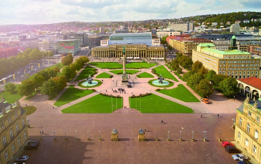 Stuttgart: Private Guided Circular City Walk - The Upper Palace Gardens and Stuttgart Opera
