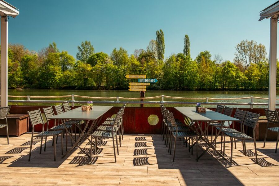 Stuttgart: Winter Sunday Brunch Buffet - Should You Book the Riverhouse Winter Brunch?