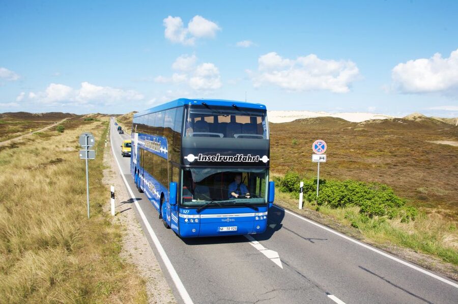 Sylt: Guided Island Tour by Bus with Sylt Highlights - Starting in Westerland and heading toward Kampen