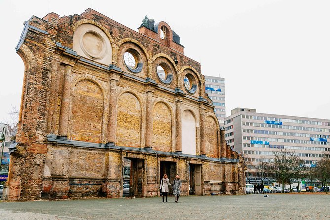 The Beauty of Berlin by Bike: Private Tour - Checkpoint Charlie and the Berlin Wall Story