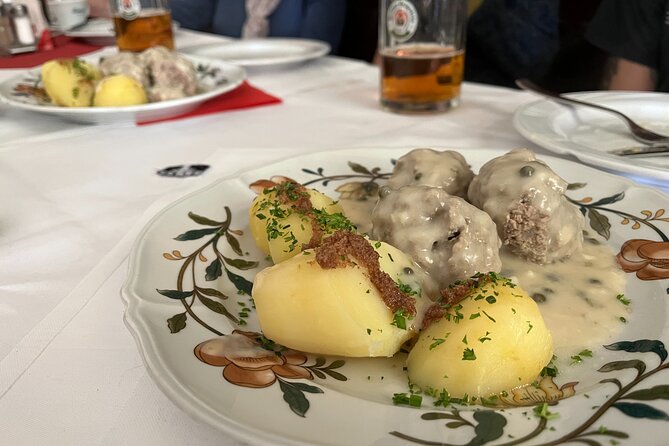 The Berlin Culinary Experience: A Regional & Cultural Food Tour - How the walking pace affects the experience