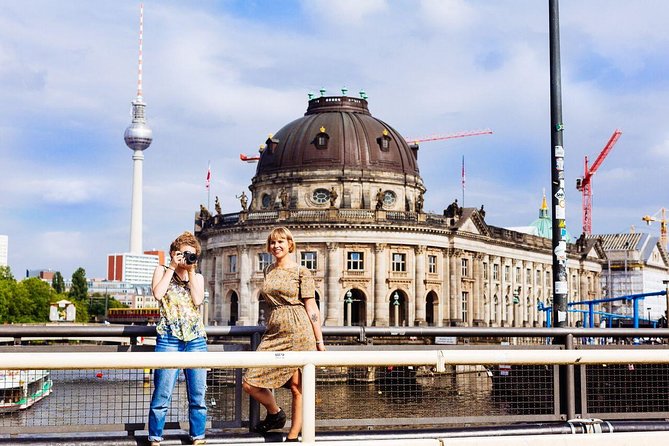The History of Berlin: WWII PRIVATE Walking Tour With Locals - Why a private Berlin history walk can work so well