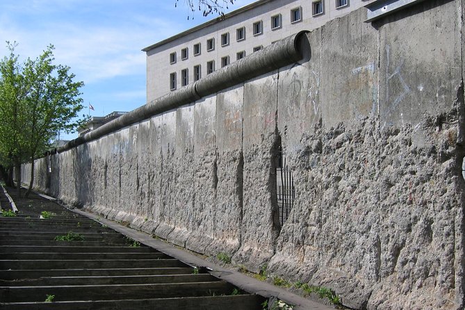 Tours & Sightseeing in English of Berlin, Potsdam and Sachsenhausen - Pickup, transport, and the value of time