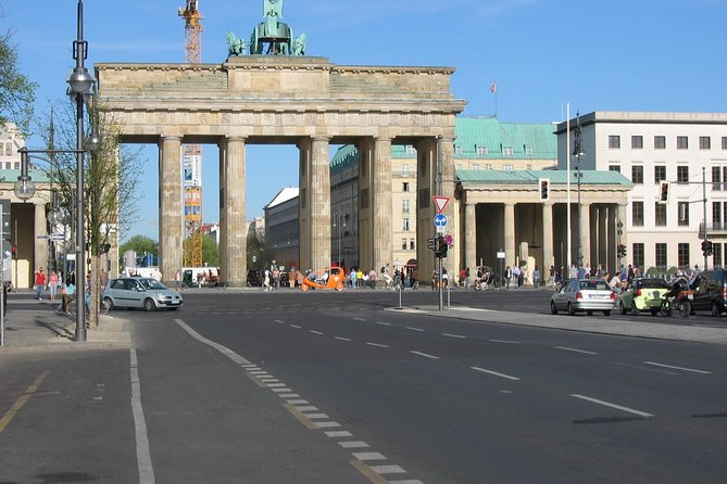 Tours & Sightseeing in English of Berlin, Potsdam and Sachsenhausen - Berlin city tour: speeches, sights, and a fast overview