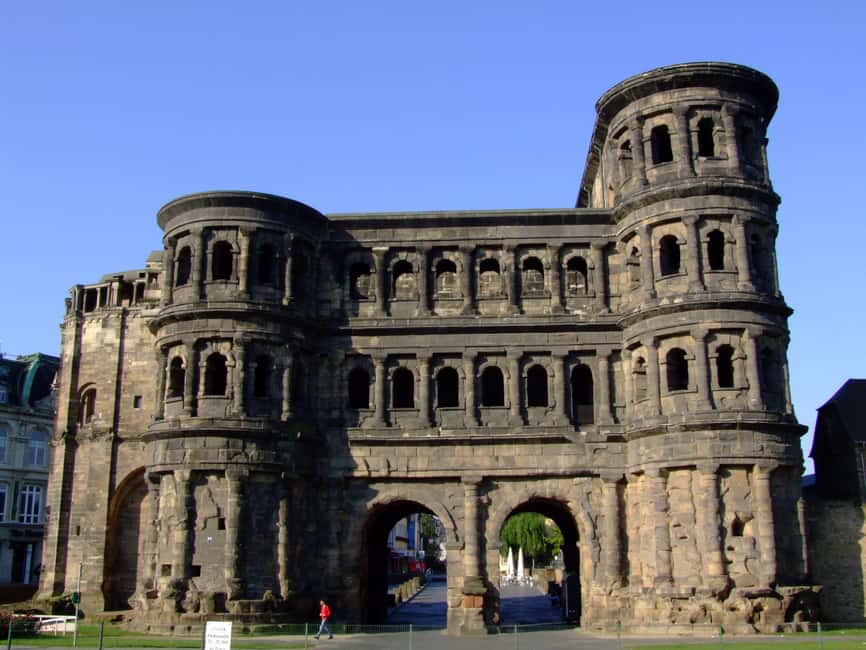 Trier, Moselle: Wine excursion with boat trip - Starting Beside the Kaiser Wilhelm Bridge