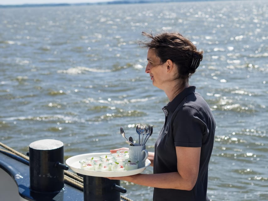 Usedom: Sailing tour on an exclusive tall ship Wednesday - Food, drinks, and the onboard rhythm