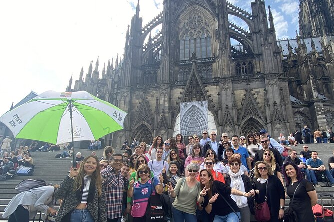 Walking tour of Cologne: The essential and unmissable - The Heinzelmaennchenbrunnen and Cologne’s city legends