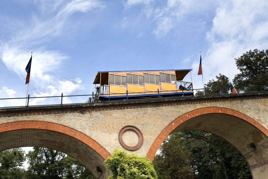 Wiesbaden: Private Walking Tour with a Guide - What the guide adds to a short private walk